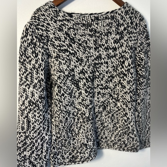 ESCADA SPORT Chunky Knit sweater LARGE Wool Angora Black & white V-neck - Picture 4 of 8